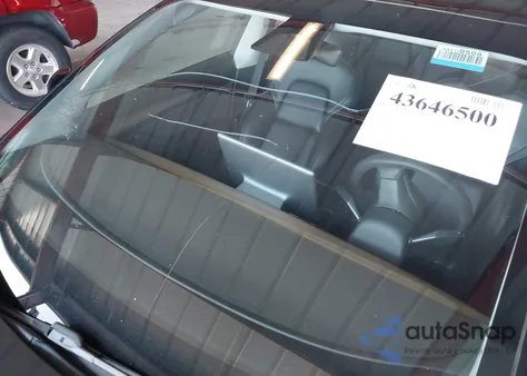 2021 Tesla Model 3 Performance Dual Motor All-Wheel Drive z USA, uszkodzony, nr VIN 5YJ3E1EC2MF093067